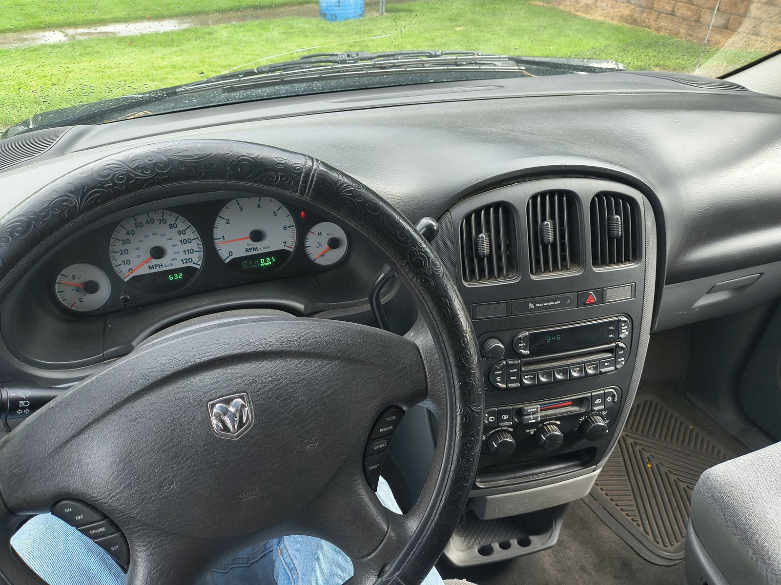 Main image 4