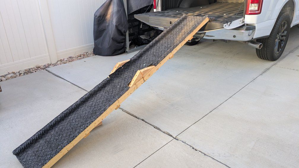 Custom Foldable Wooden Pet Ramp with Carpeted Surface for Truck Tailgate
