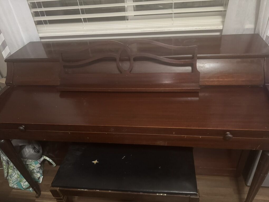2001 Baldwin Acrosonic Spinet Piano