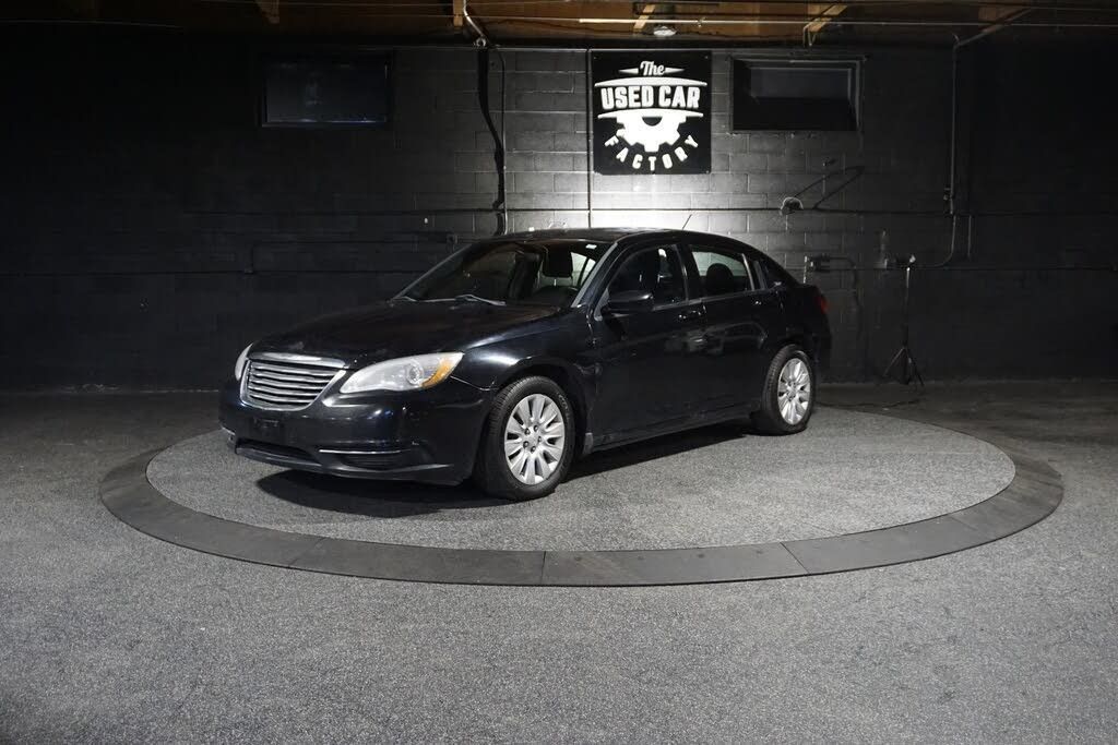 2014 Chrysler 200 LX