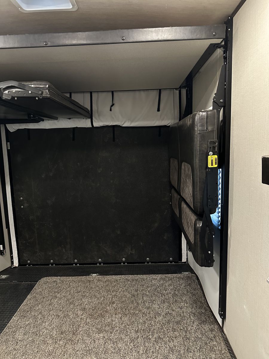 Main image 28