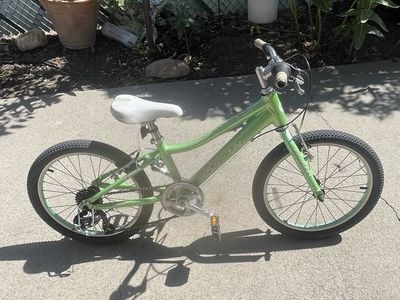 LIV Enchant Girls bike with 20" wheels