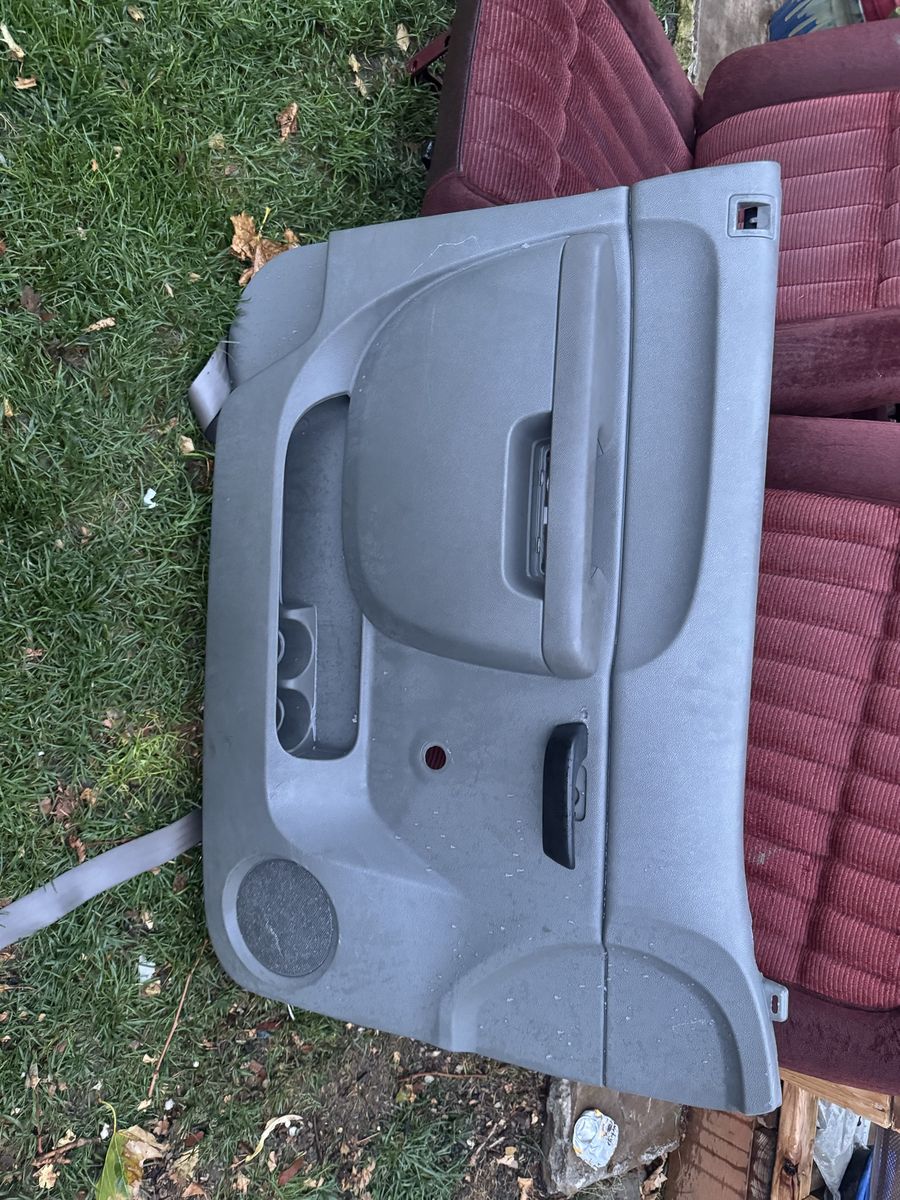 DOOR PANEL DRIVER SIDE 2007 CHEVROLET SILVERADO OR GMC SIERRA