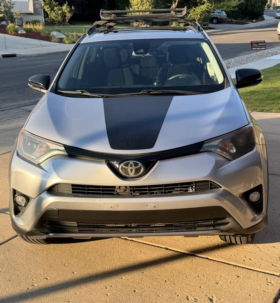 2018 Toyota RAV4 Adventure