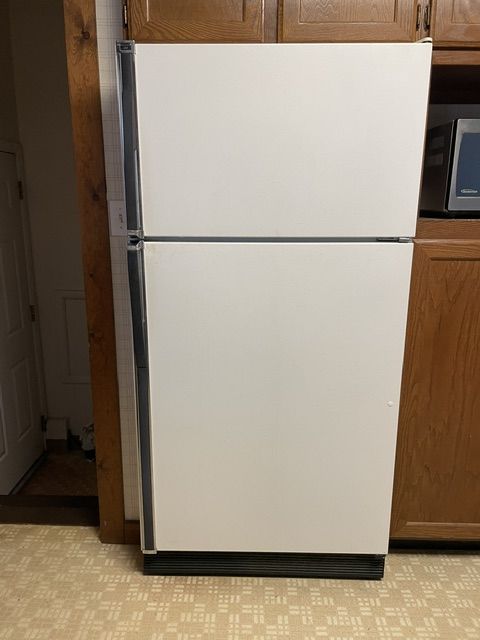 Refrigerator Great for Garage