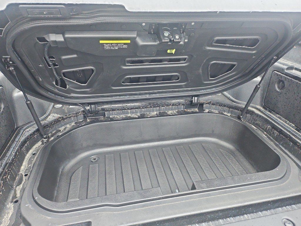 Main image 7