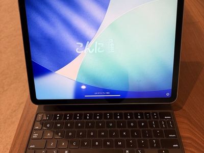 Apple iPad Air 5th Gen 64GB Space Gray with Magic Keyboard Folio & Apple Pencil 2nd Gen