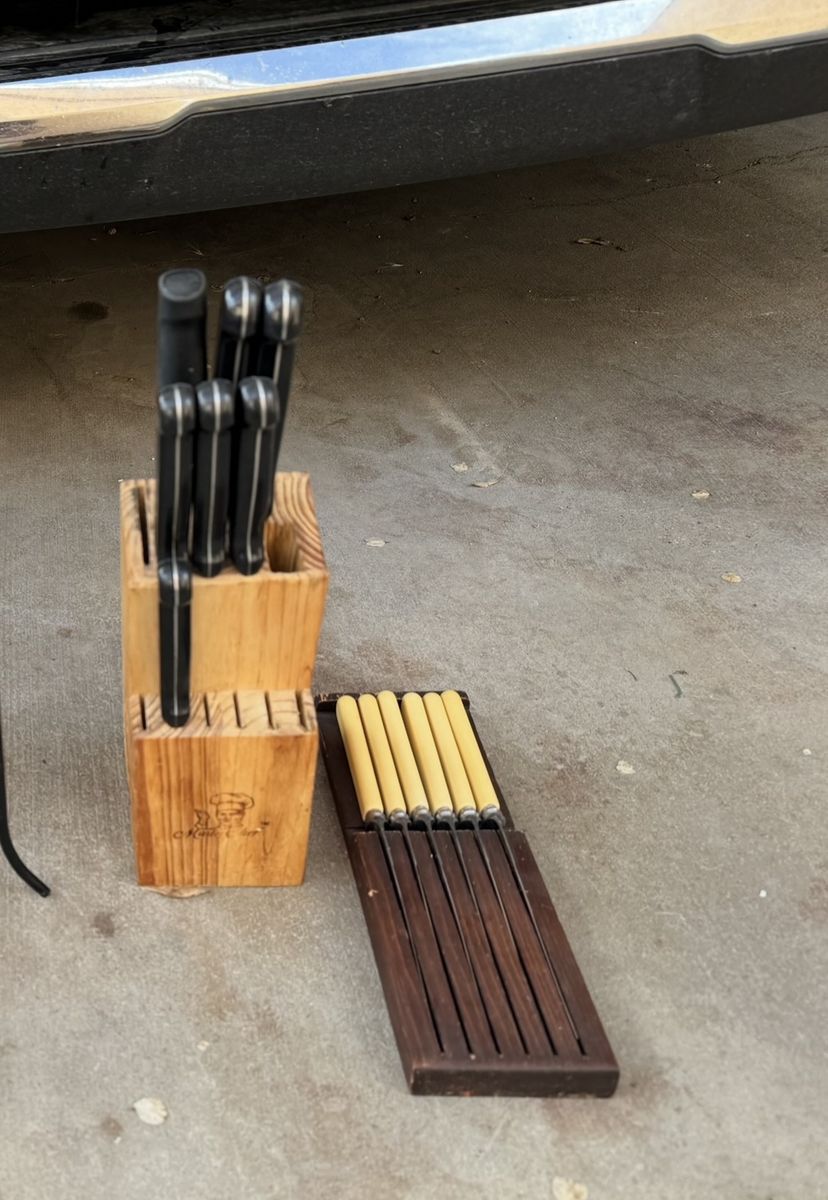 Vintage K-Bar Wood Handled Steak Knife Set w/ Block Holder - 6 Knives