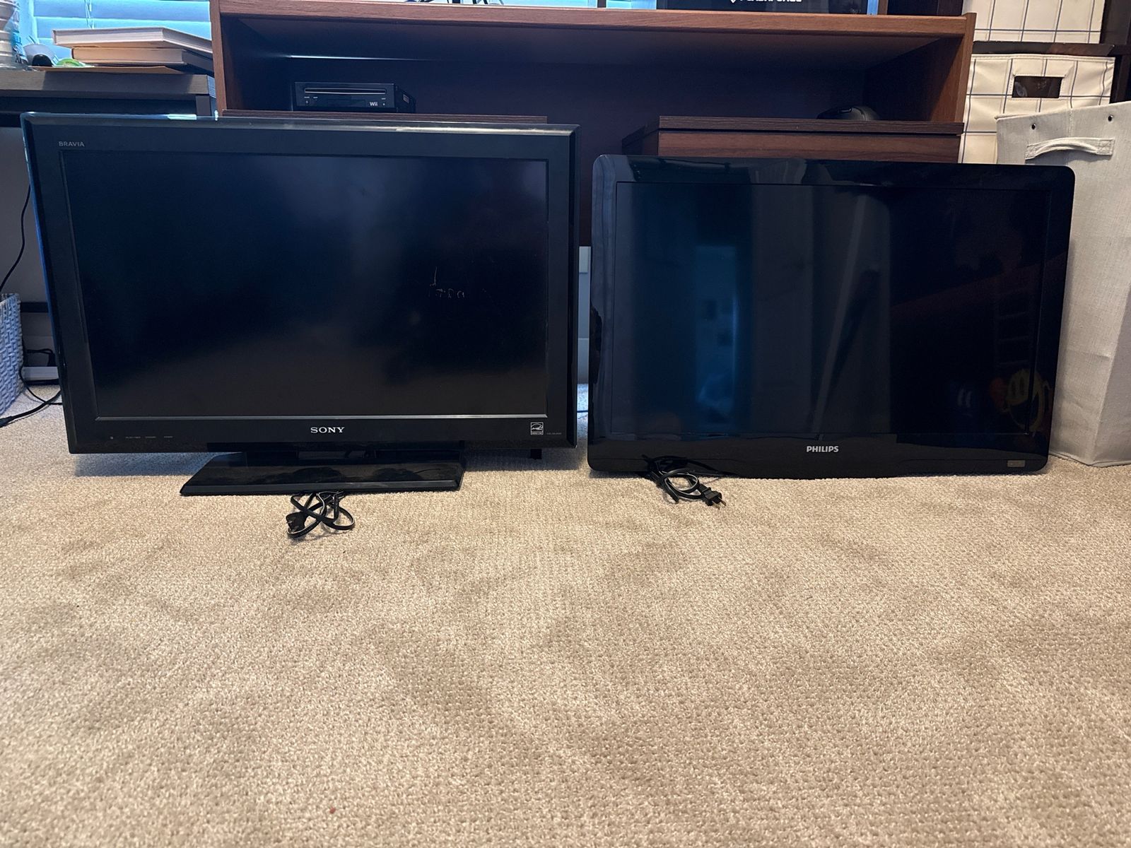 Working Flat Screen TVs – Sony Bravia + Philips