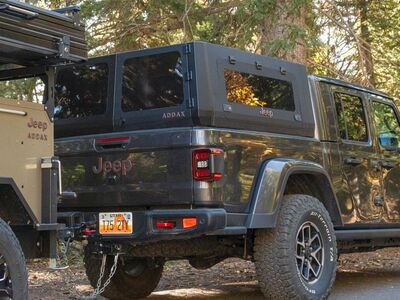 JEEP® Addax Gladiator Truck Shell / Bed Cap with Glass Gull Wing/Barn Doors and Retractable Roll Back Top