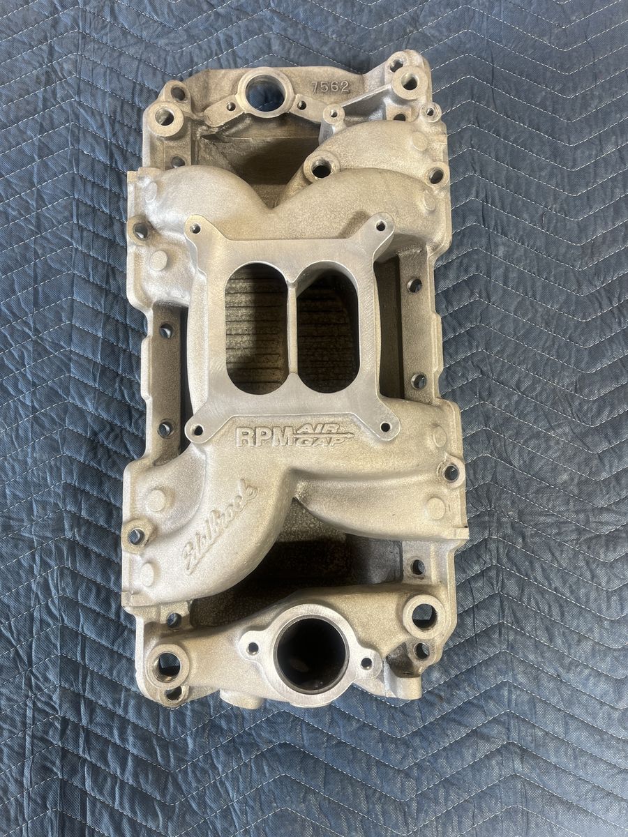 BBC Edelbrock RPM Air Gap Intake Manifold