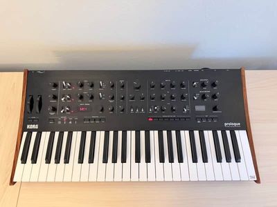Korg Prologue 8 Polyphonic 49-Key 8-Voice Analog Synthesizer