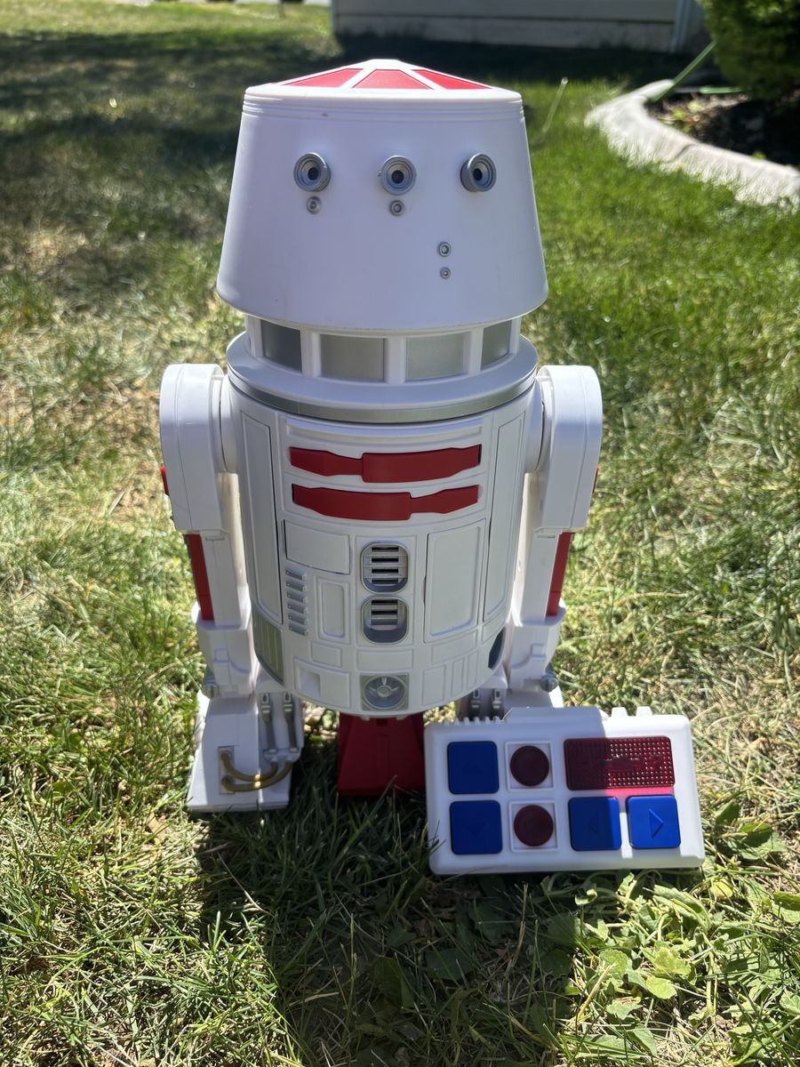 Galaxies edge droid a.k.a. R0X1E