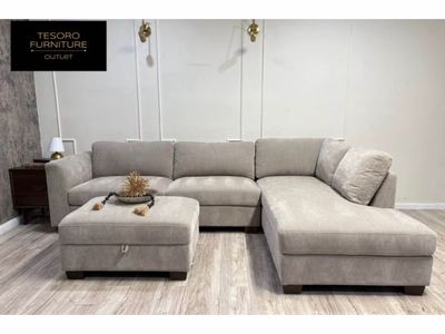 THOMASVILLE WALSEN SECTIONAL AND OTTOMAN