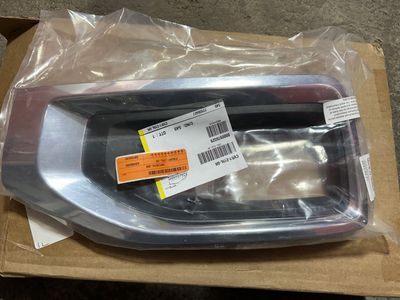 15-20 GMC Yukon RH Fog Light Bezel