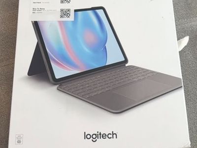 Logitech Combo Touch keyboard case