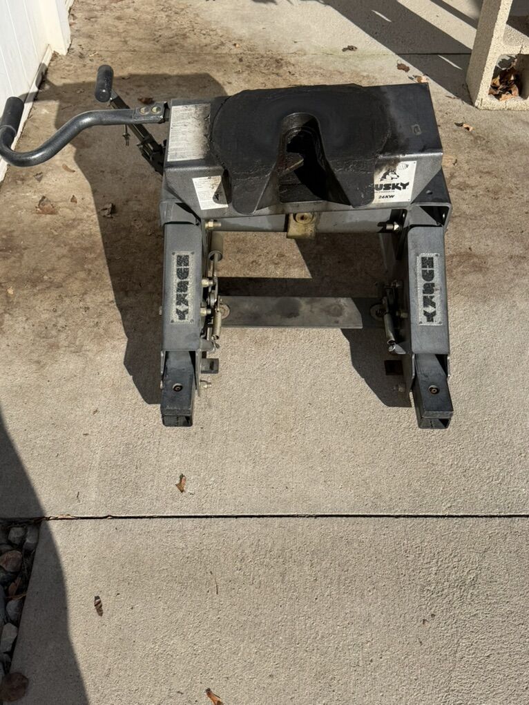 Fifth Wheel Hitch