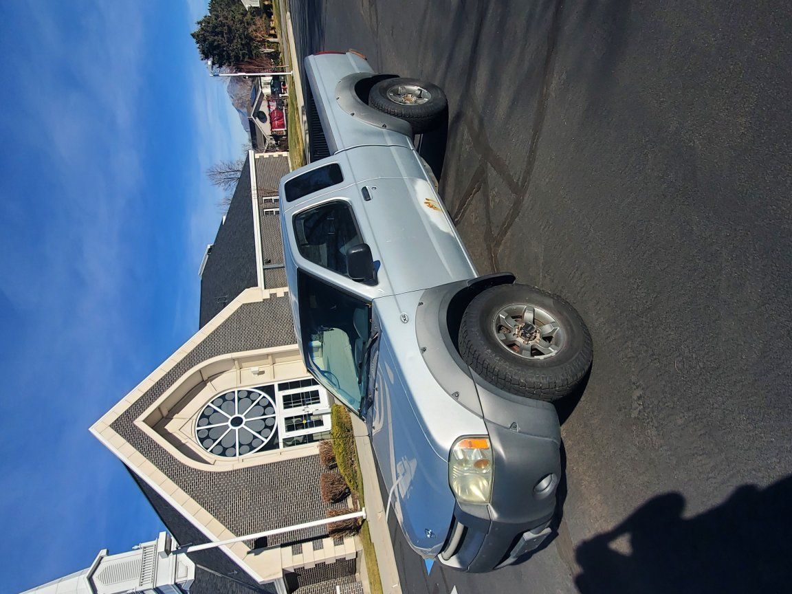 2002 NISSAN FRONTIER