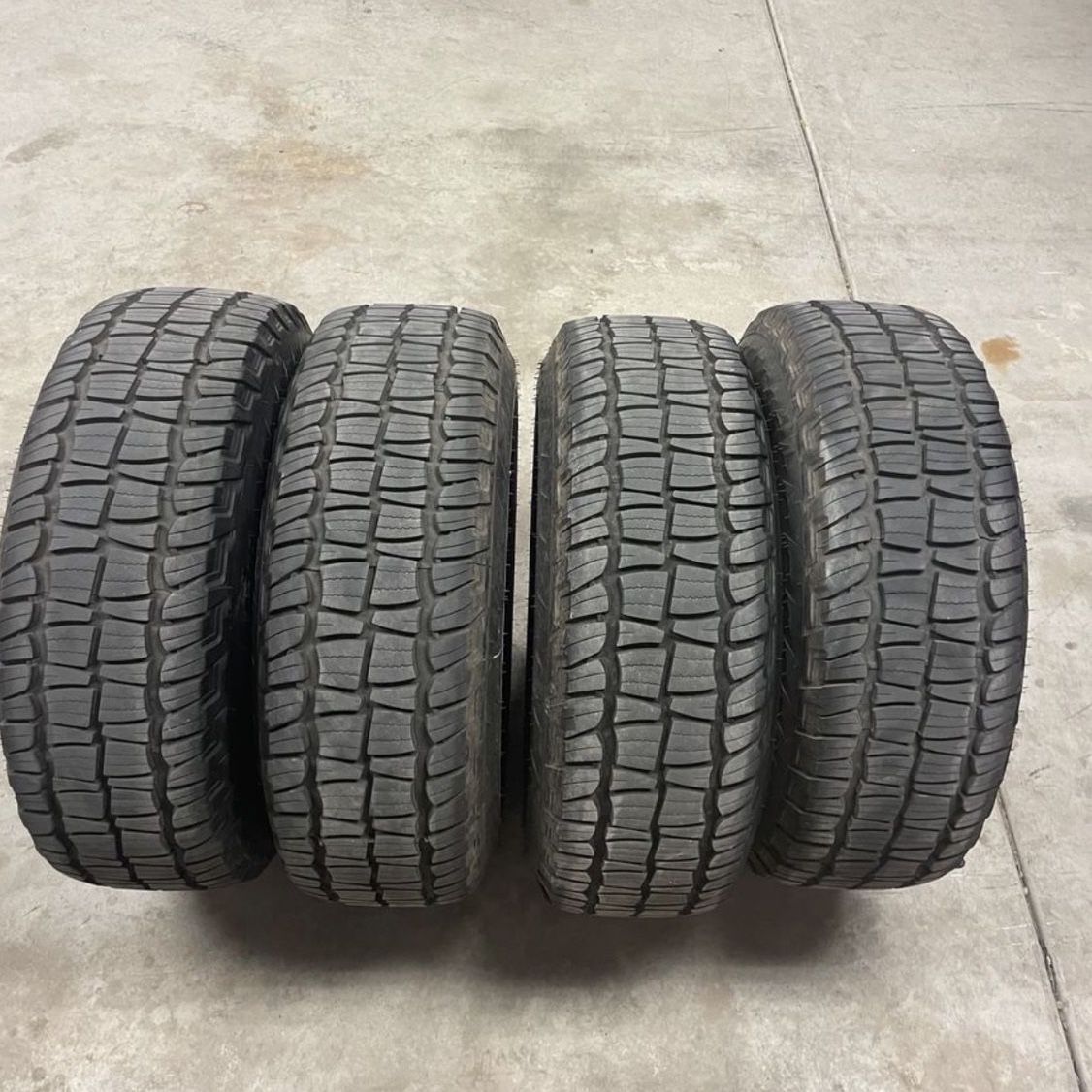 285/70r17 all-terrain Tires