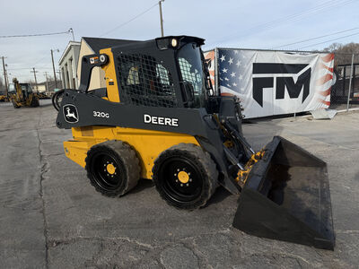 Deere 320G Skidsteer Loader Tractor