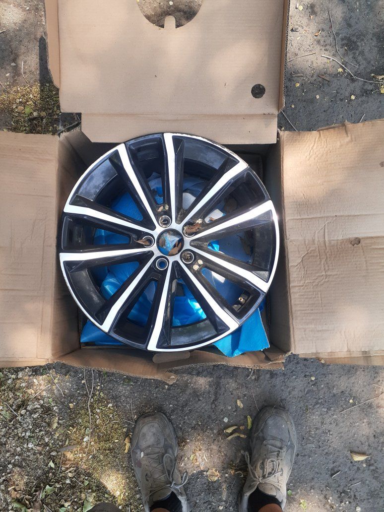 volvo  aluminum rims