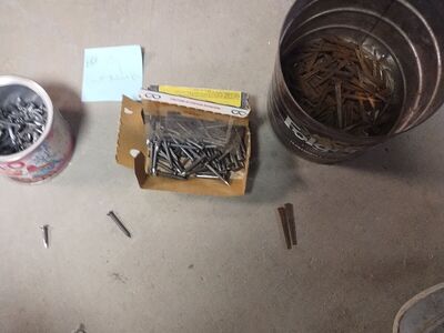 Assorted 1" to 2" cut nails