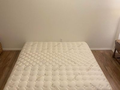 Saatva Memory Foam Hybrid King Mattress