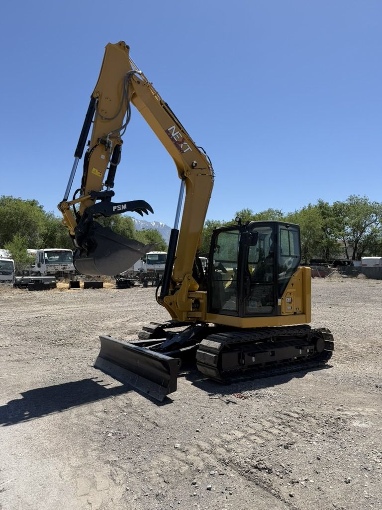 Rent My New Cat 308 CR. Angle Blade and Thumb. Delivery Available
