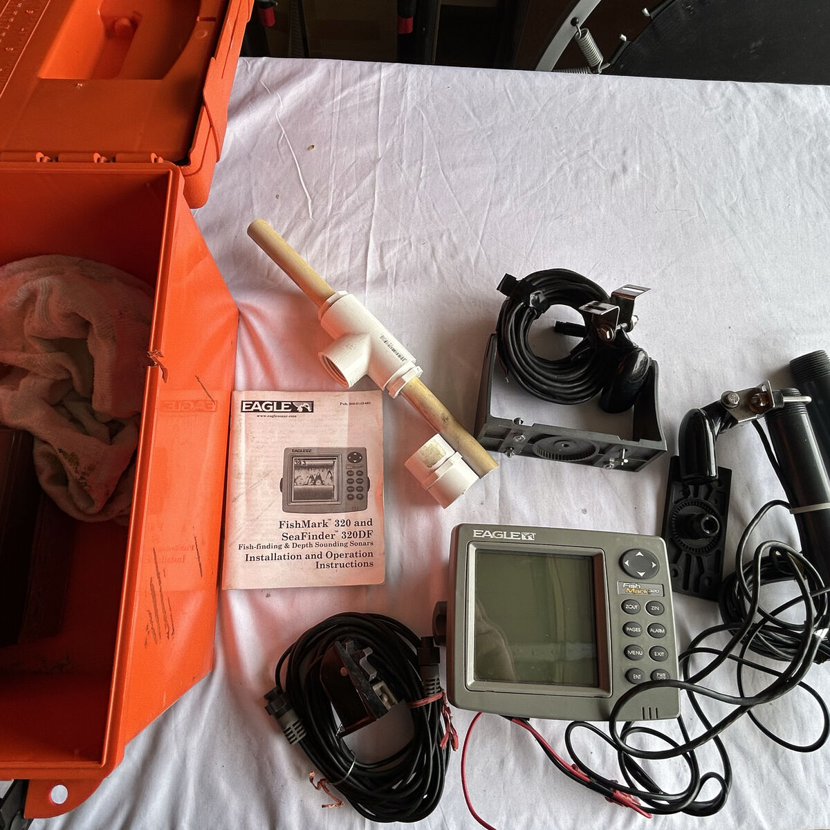 EAGLE Fish Mark 320 Portable Fish Finder Trasducer