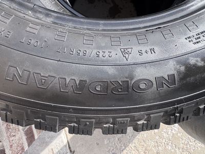 4 snow tires nokian nordman 5 suv 225/65r17
