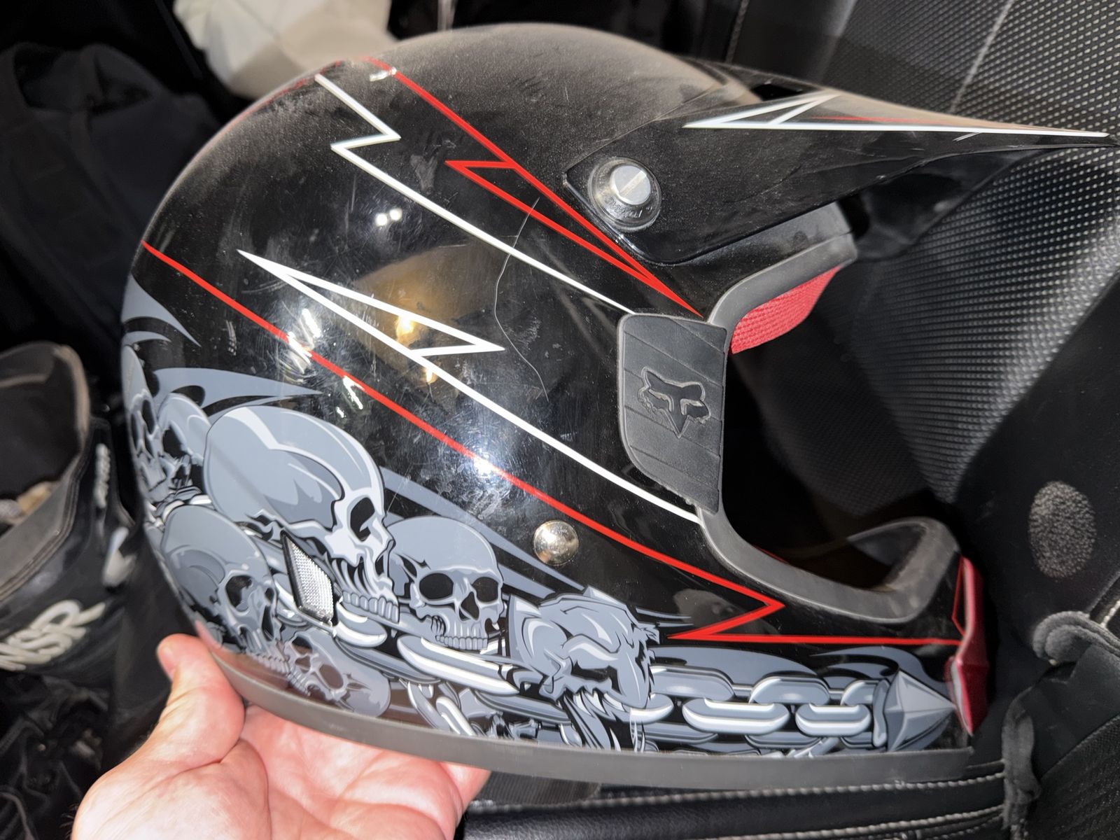 Fox Tracer Dirt Bike Helmet - Black/Red/Gray Skull Graphic, Size M (Estimated)