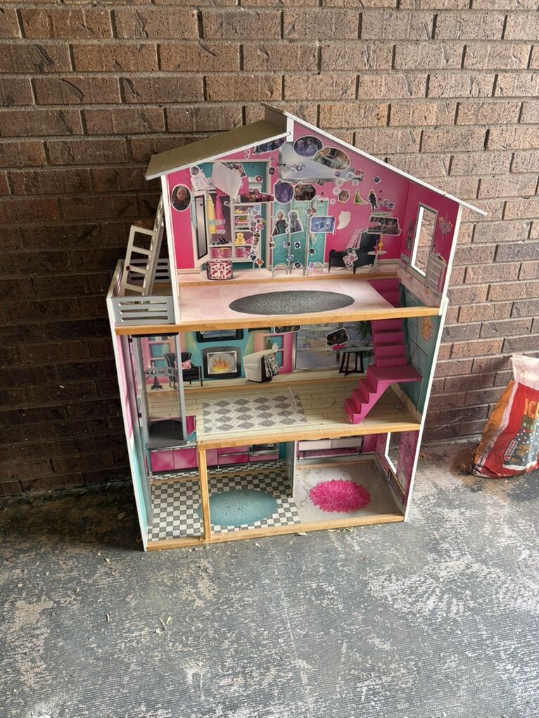 Kids Doll House *free*