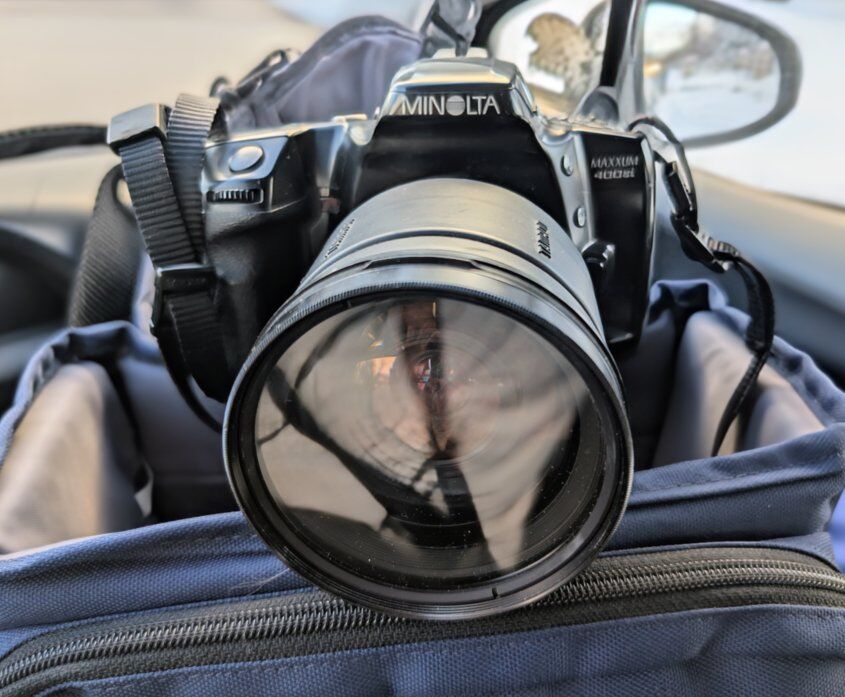 Minolta Maximum 400si camera with 72mm lens