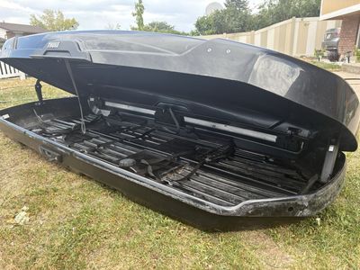 Thule alpine motion cargo box
