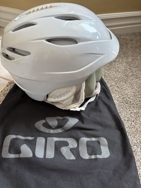 WOMENS GIRO HELMET