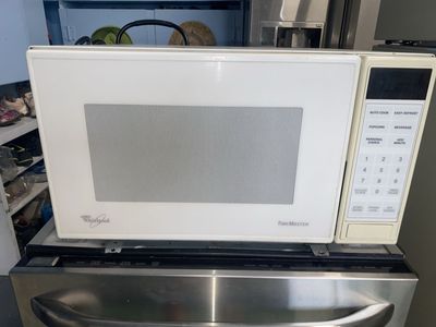 Microwave Whirlpool 900 Watt