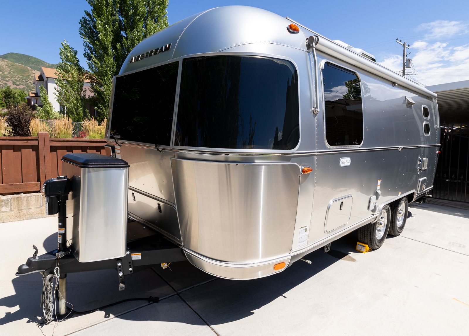 2025 Airstream Flying Cloud 23FB Twin - $79,987 - $103K MSRP + Upgrades