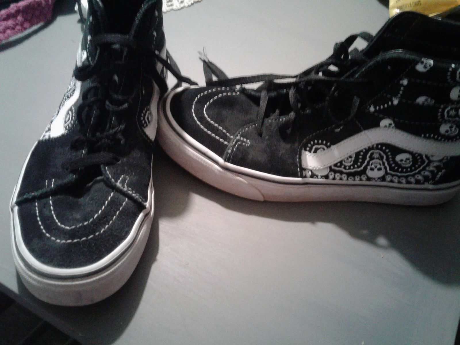 Van's SKULL Hightop Skater Shoes