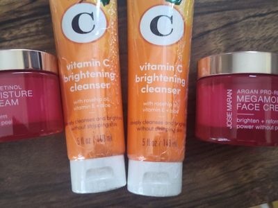 Josie Maran Argan Pro-Retinol Face Cream & TruSkin Vitamin C Cleanser - New Skincare Set