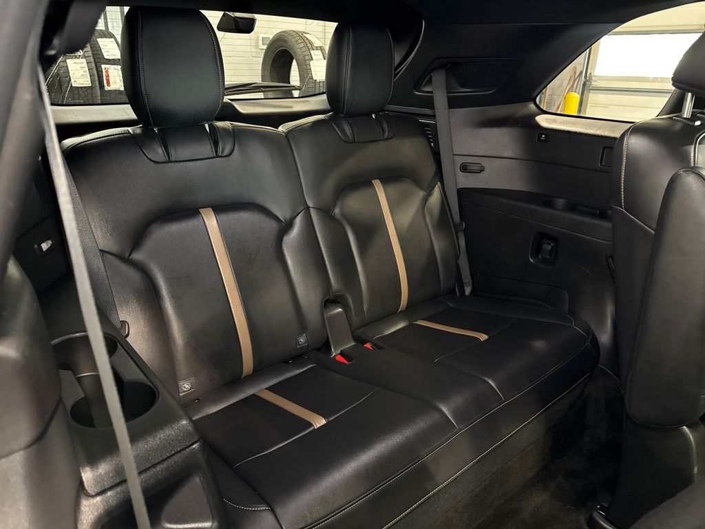 Main image 18