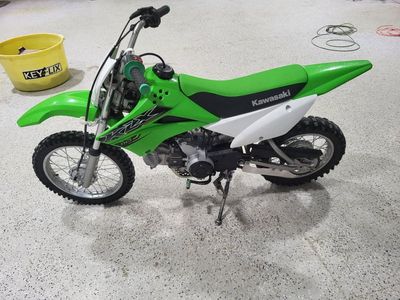 Kawasaki KLX 110 Dirt Bike - Green/White Off-Road Motorcycle