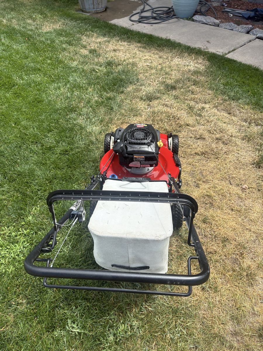 Toro Recycler 22" Gas Powered Walk-Behind Self-Propelled Lawn Mower w/ Bag