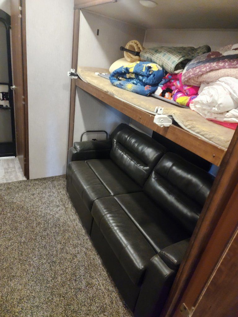 Main image 8