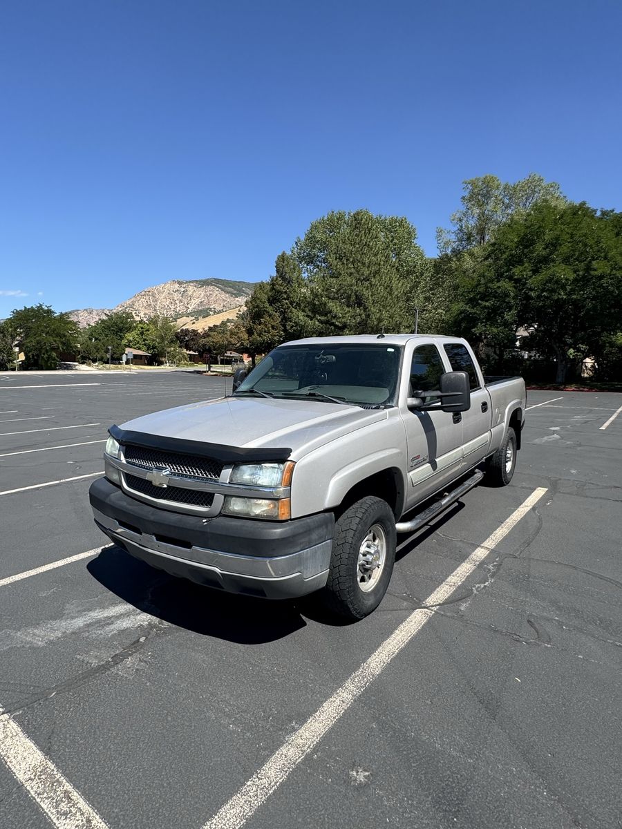 2004 Chevrolet Silverado 2500 LS