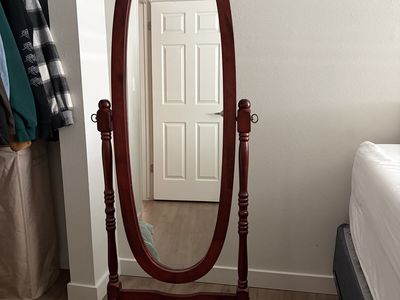 Cherry wood cheek floor mirror