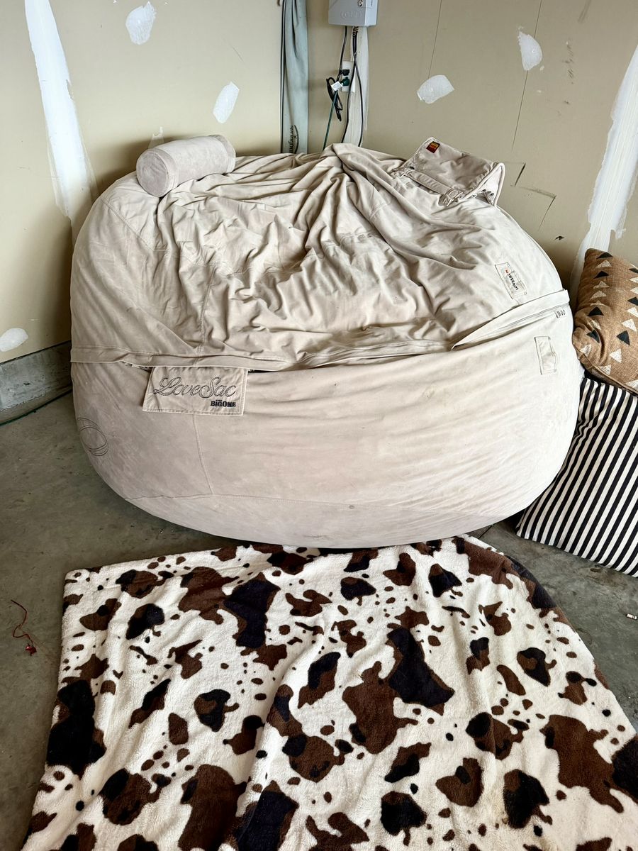 Vintage 8ft Love Sac w Accessories: Mini sac - foot rest, cup holder and speaker box