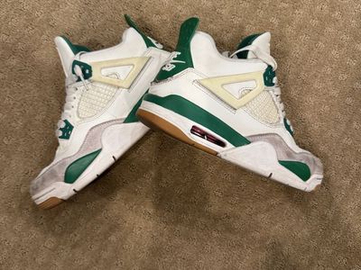 Air Jordan 4 Retro SB "Pine Green"