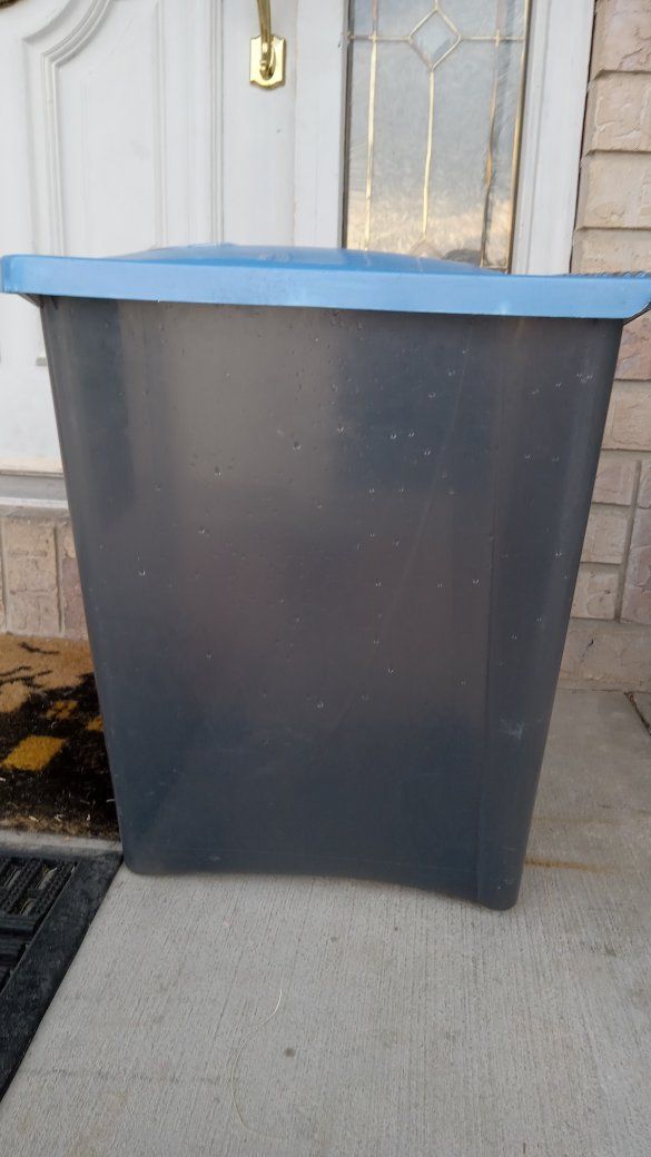 Main image 3