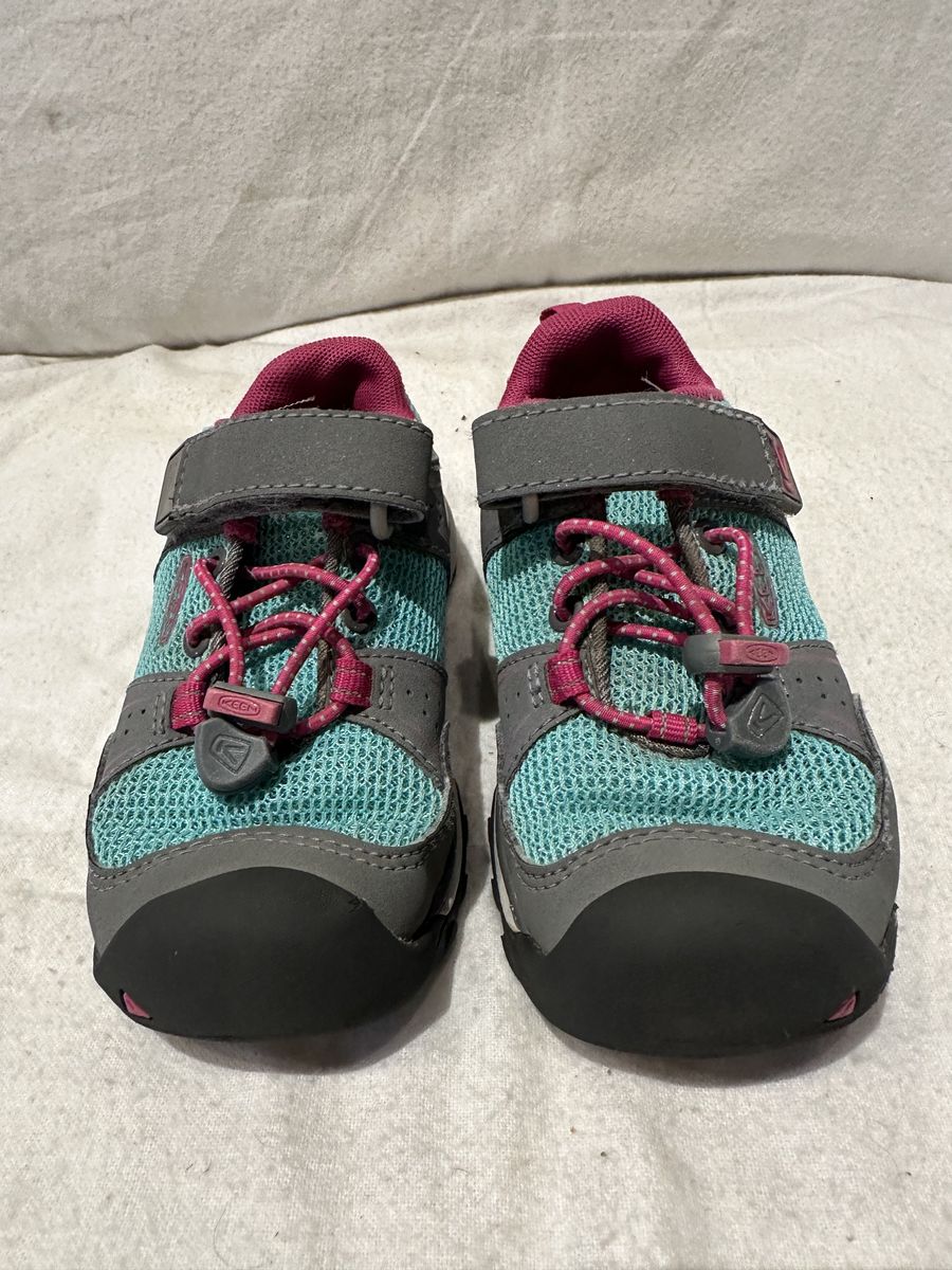 Keen Toddler Size 9 Beach Blue/Hot Pink Shoes