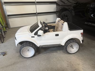 Power Wheels Ford F-150 Ride-On Truck White
